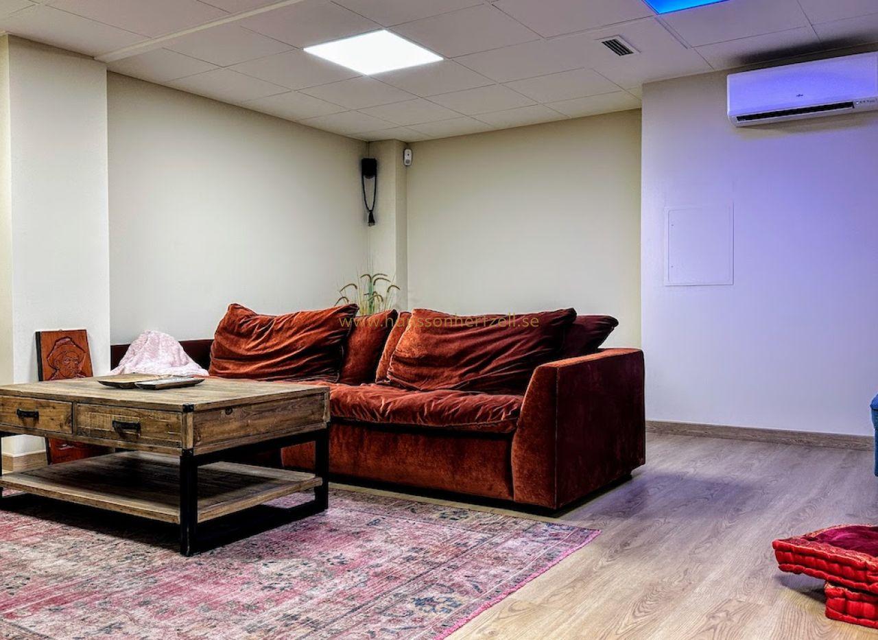 Renovated Office for Sale in the Heart of Torrevieja — image 3