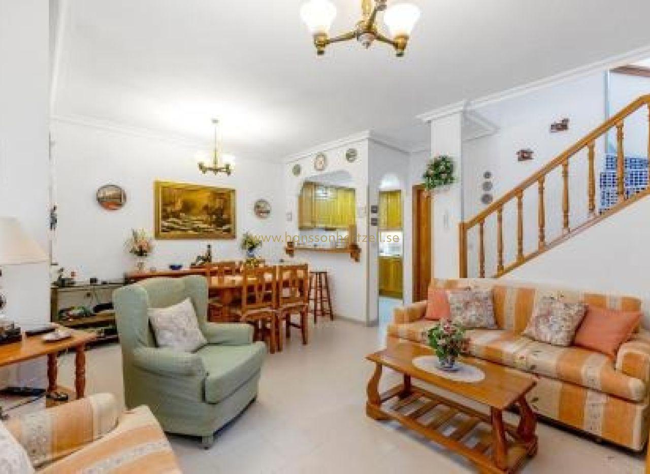 Furnished Bungalow for Sale Torrevieja - 2 Bed, Beach 500m — image 3