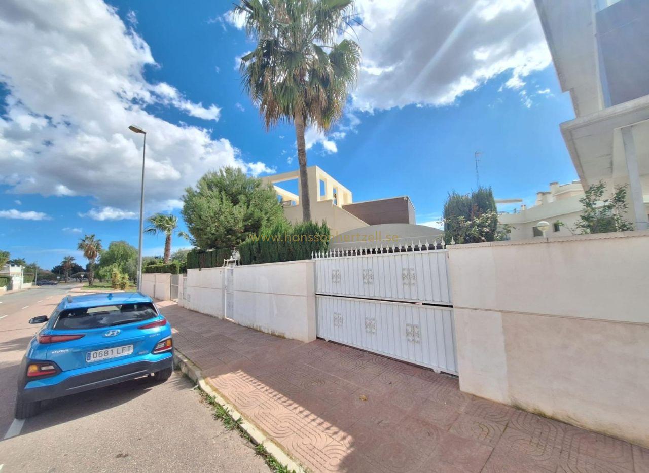 Modern Villa Ciudad Quesada | 3 Beds Solarium €359,900 — image 3