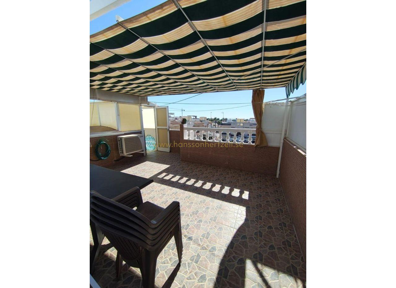 2-Bed Bungalow Torrevieja | Solarium & Pool €155K — image 2