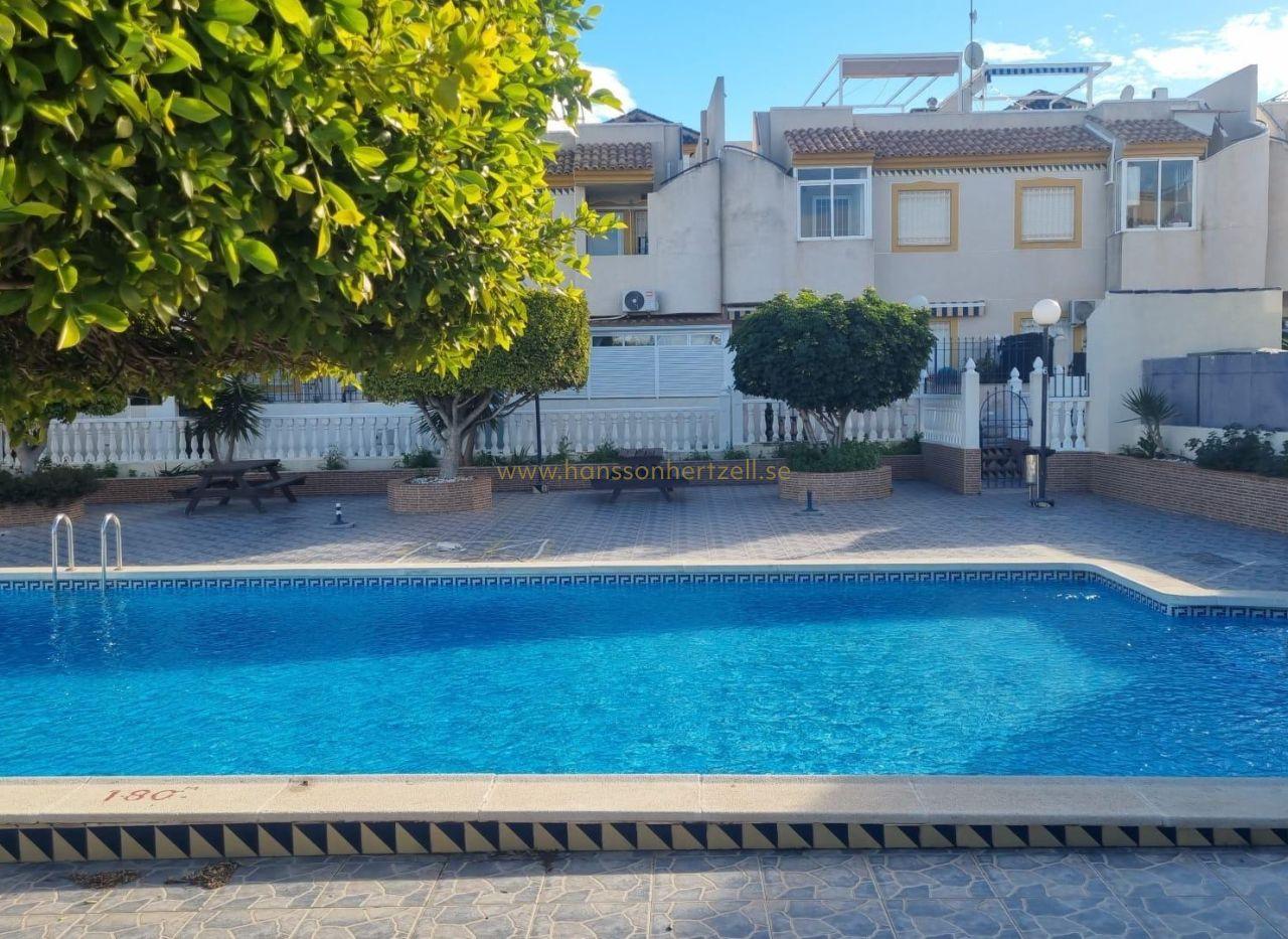 Ground Floor Bungalow Torrevieja | Renovation Opportunity €135k — image 2