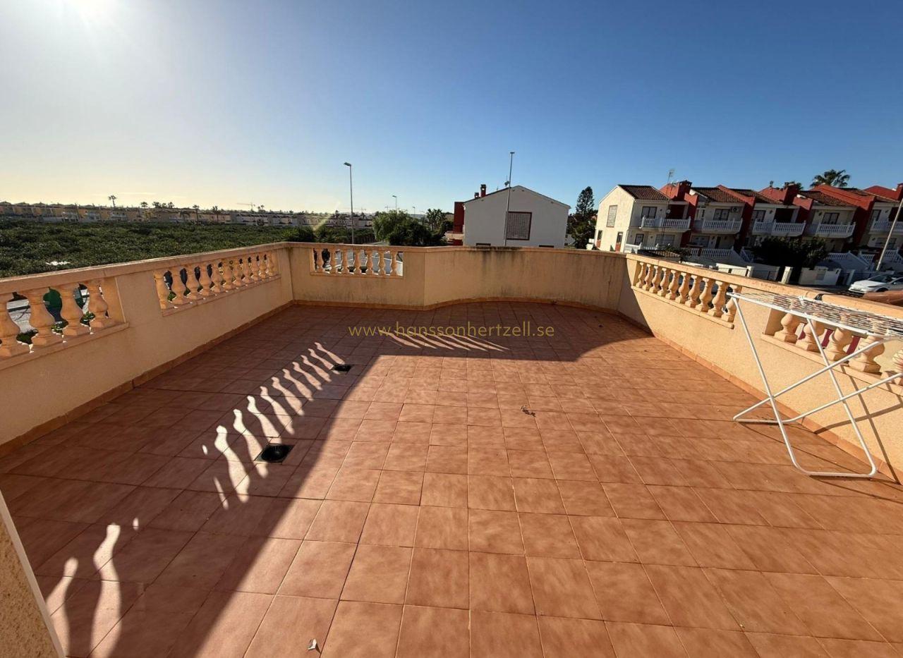 Independent Villa El Raso, Guardamar | 3 Bed, €255,000 — image 2