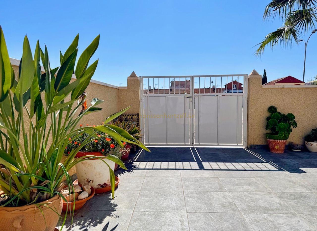 Corner Bungalow in Torrevieja | South-Facing | €139,000 — image 3
