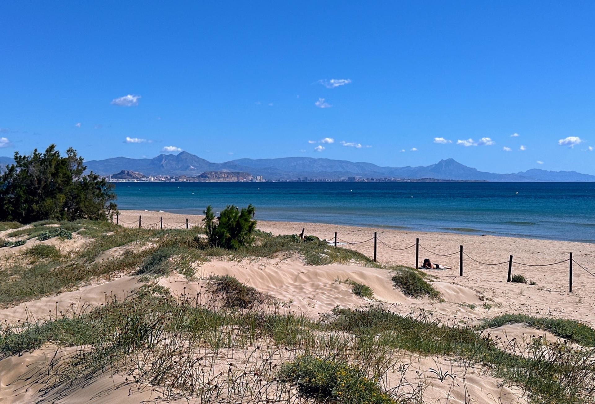 Apartment in Gran Alacant | 2 Bed, Large Terrace, Iconic Residencial — image 3