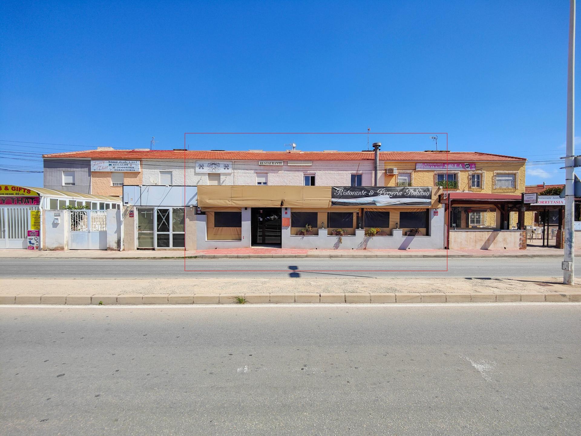 Commercial property in Torrevieja — image 1