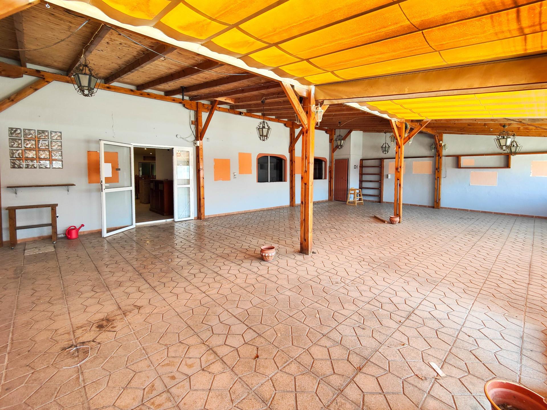 Commercial property in Torrevieja — image 2