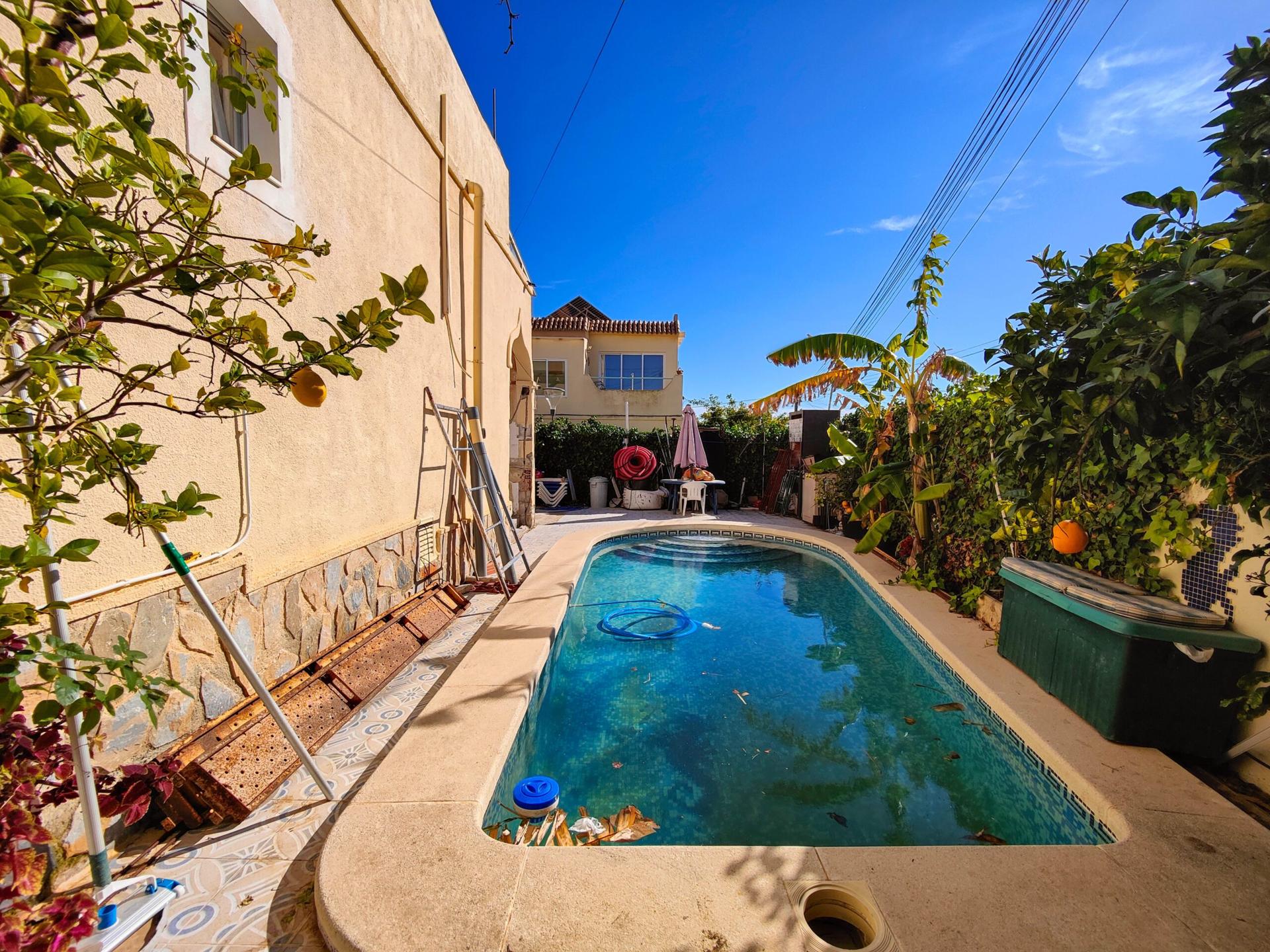 Townhouse in San Miguel De Salinas — image 2