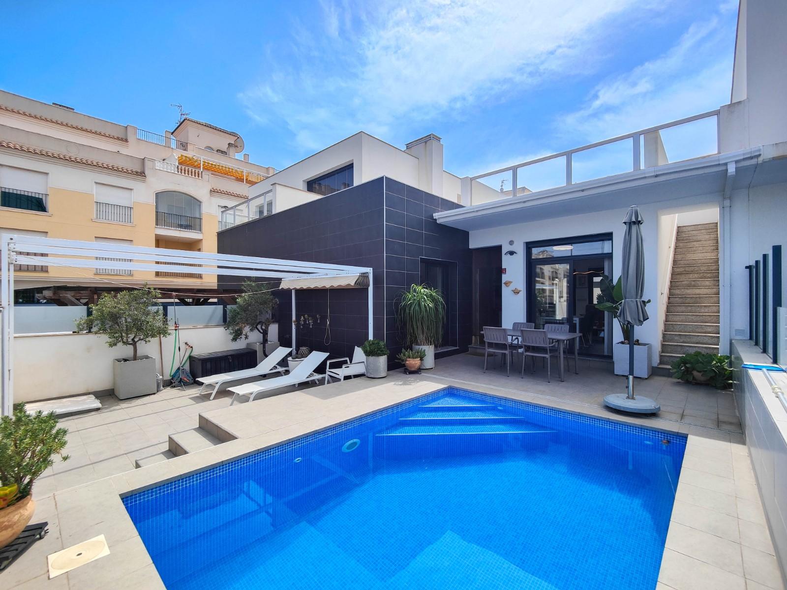 Villa in Formentera Del Segura — image 1