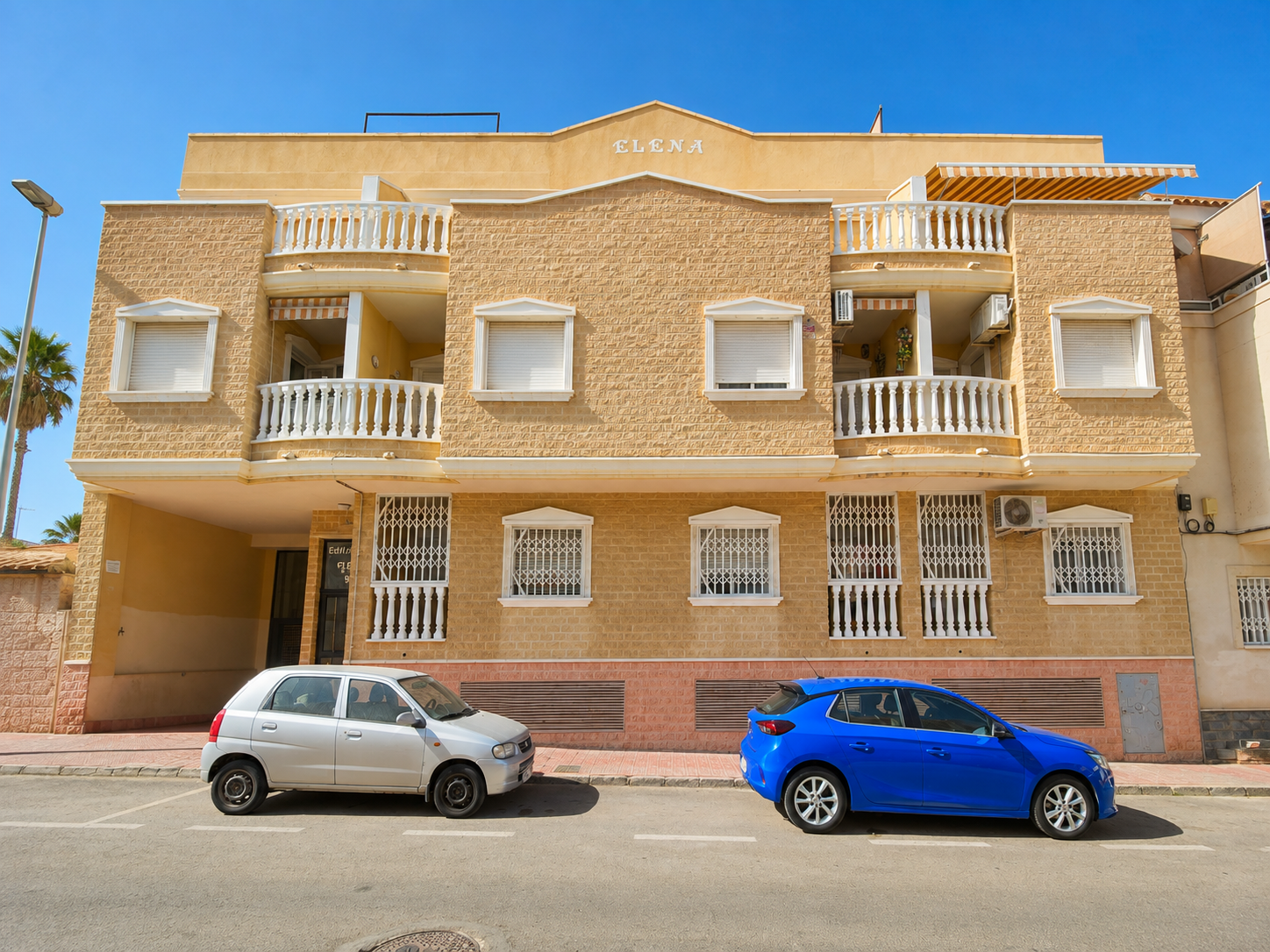 Apartment in Torrevieja — image 1
