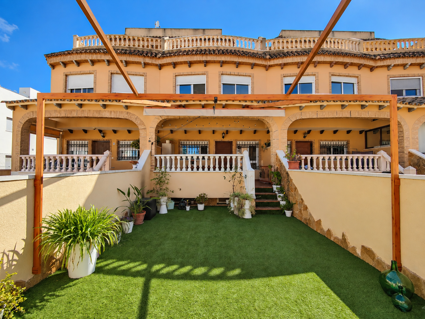 Townhouse in Guardamar Del Segura — image 2
