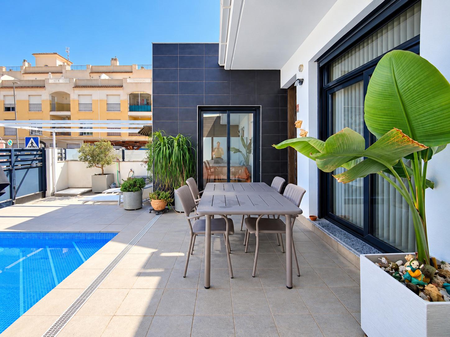 Villa in Formentera Del Segura — image 3
