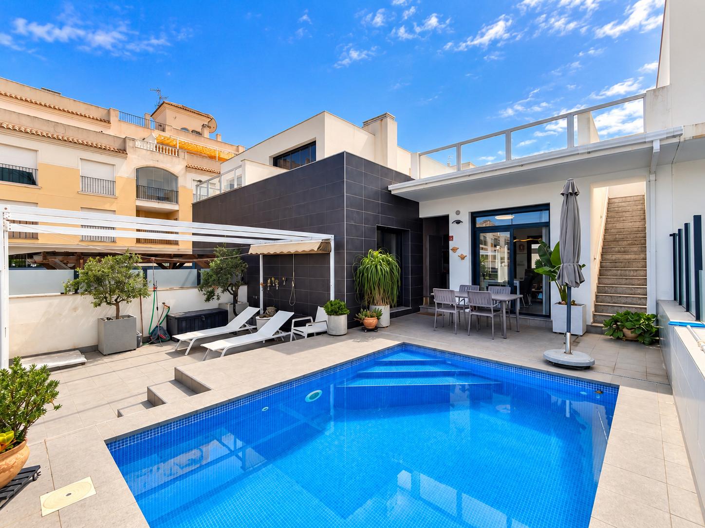 Villa in Formentera Del Segura — image 2