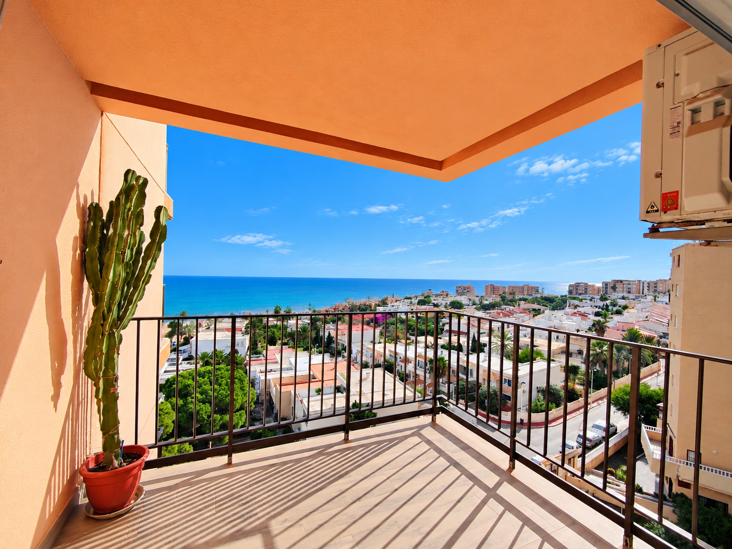 Apartment in Torrevieja — image 2