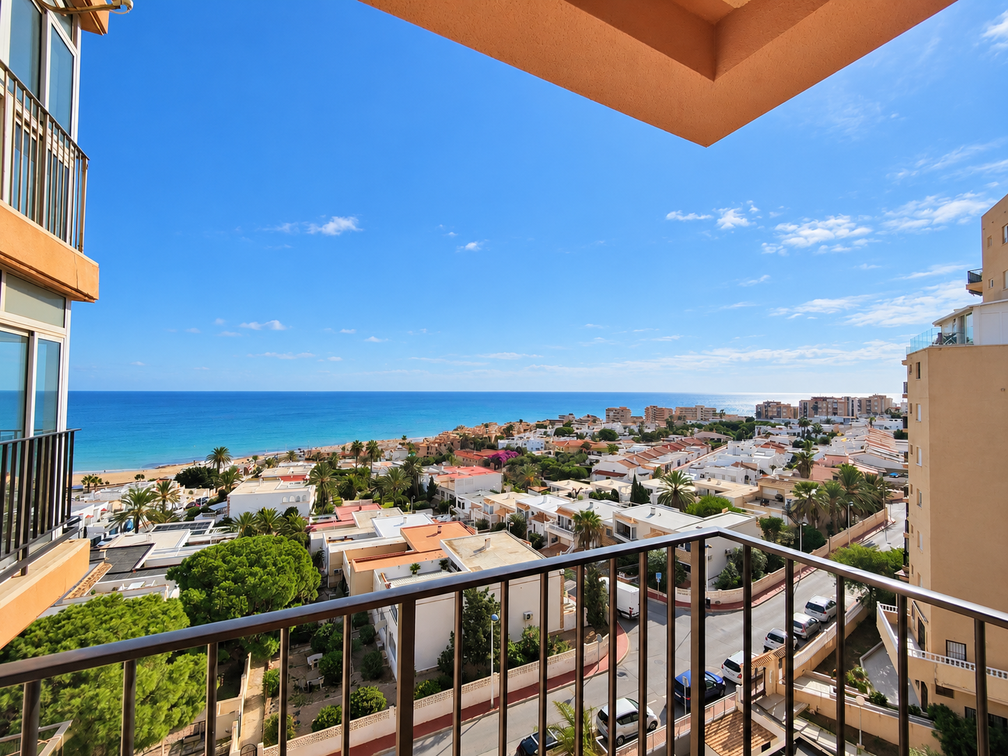 Apartment in Torrevieja — image 3