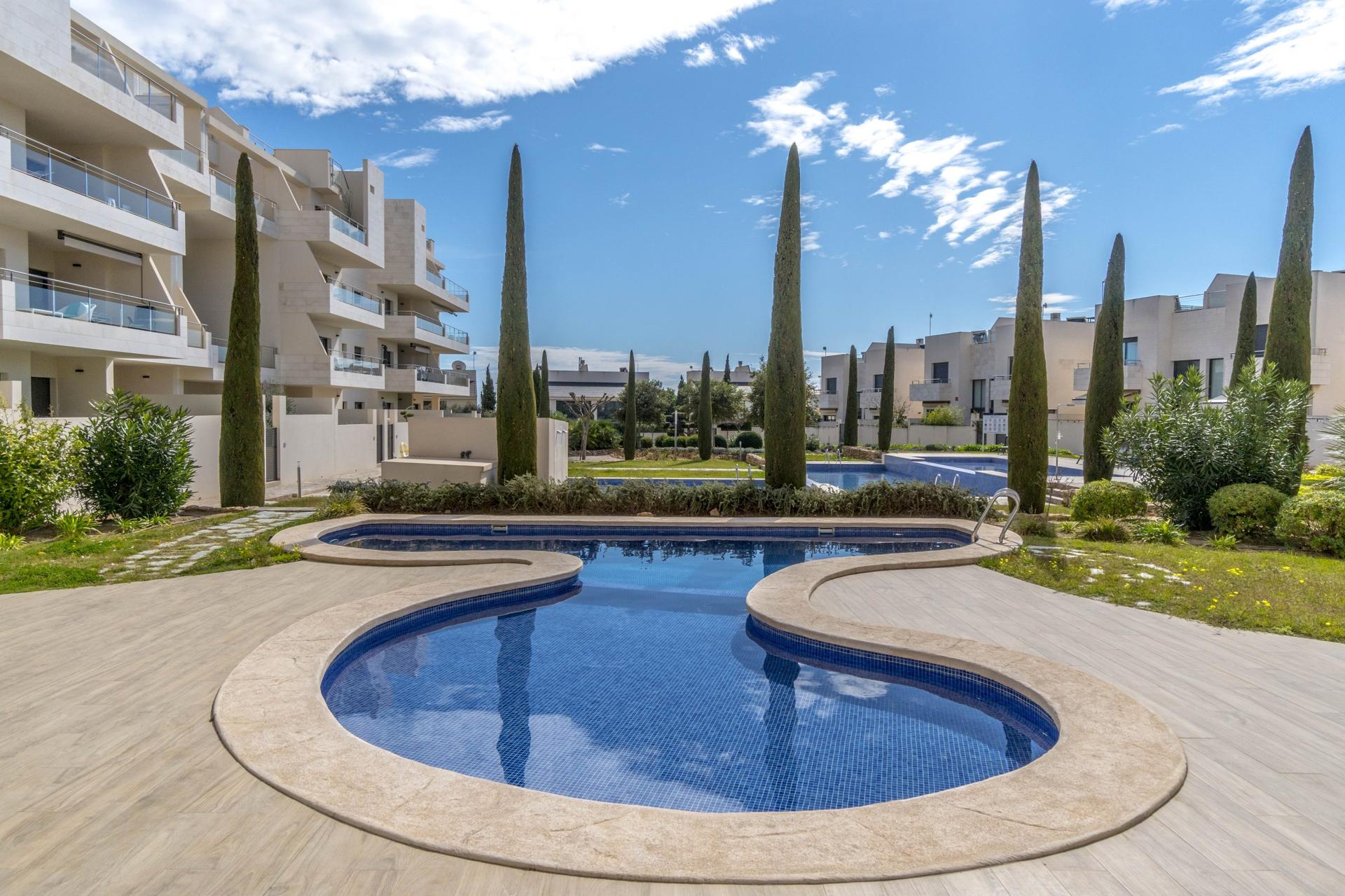 Apartment in Orihuela — image 1