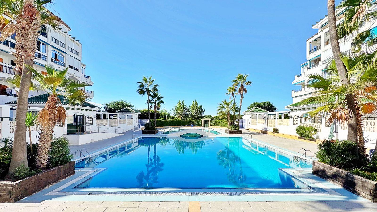Apartment in Torrevieja — image 1