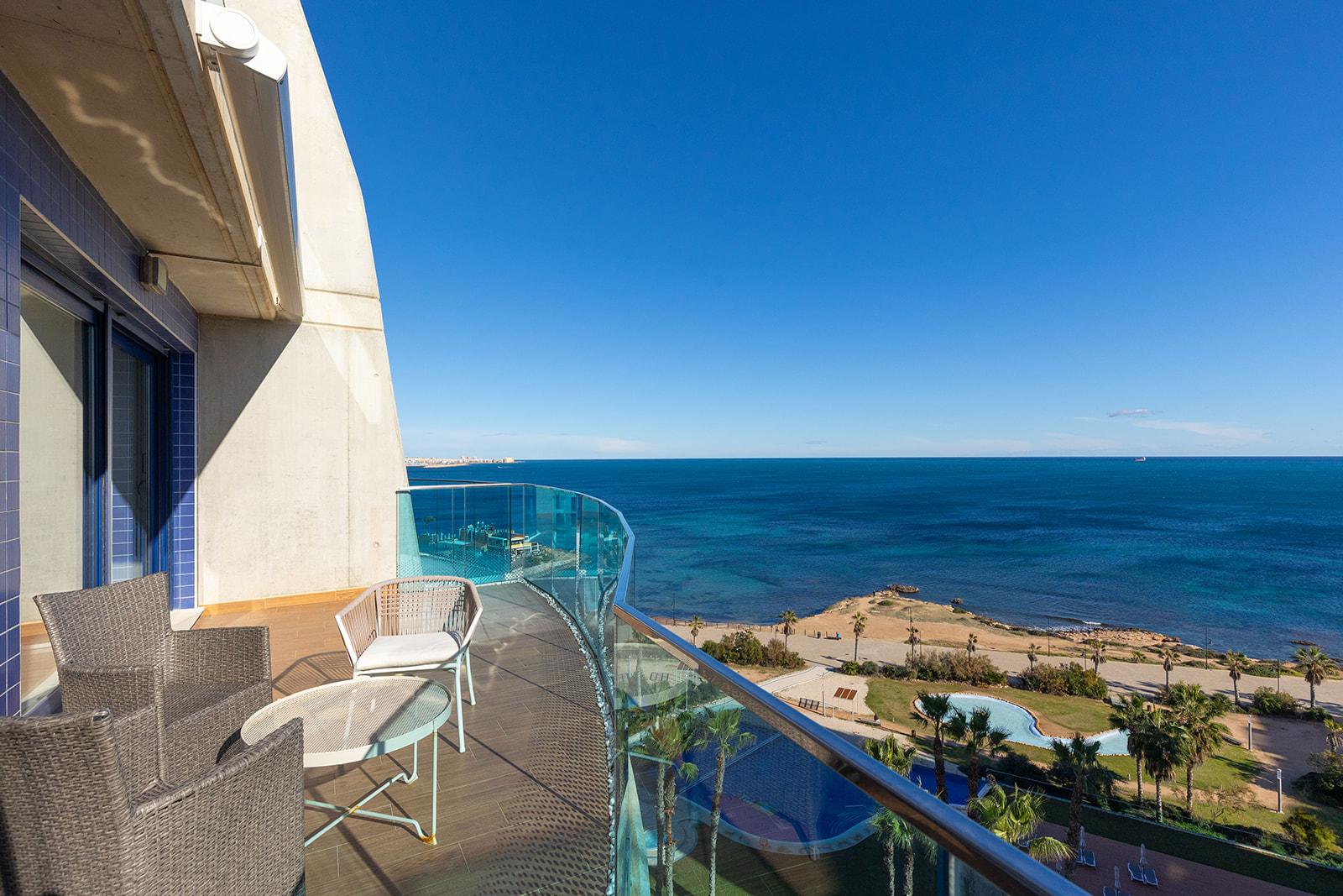 Penthouse in Torrevieja — image 1