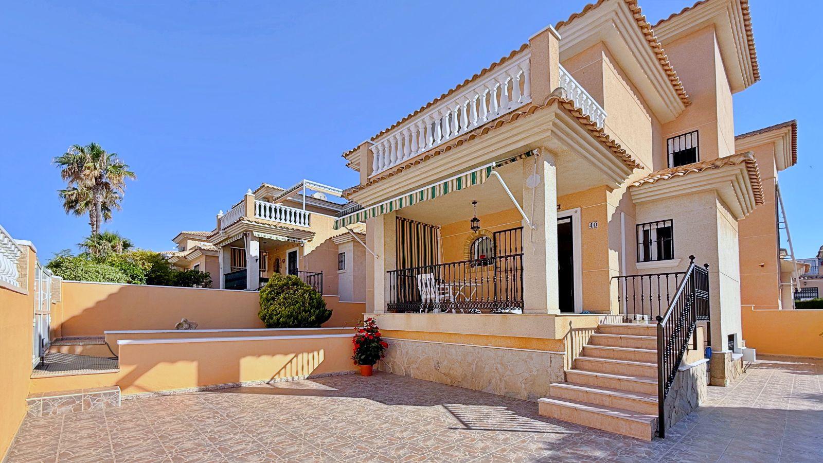 Villa in Orihuela — image 1