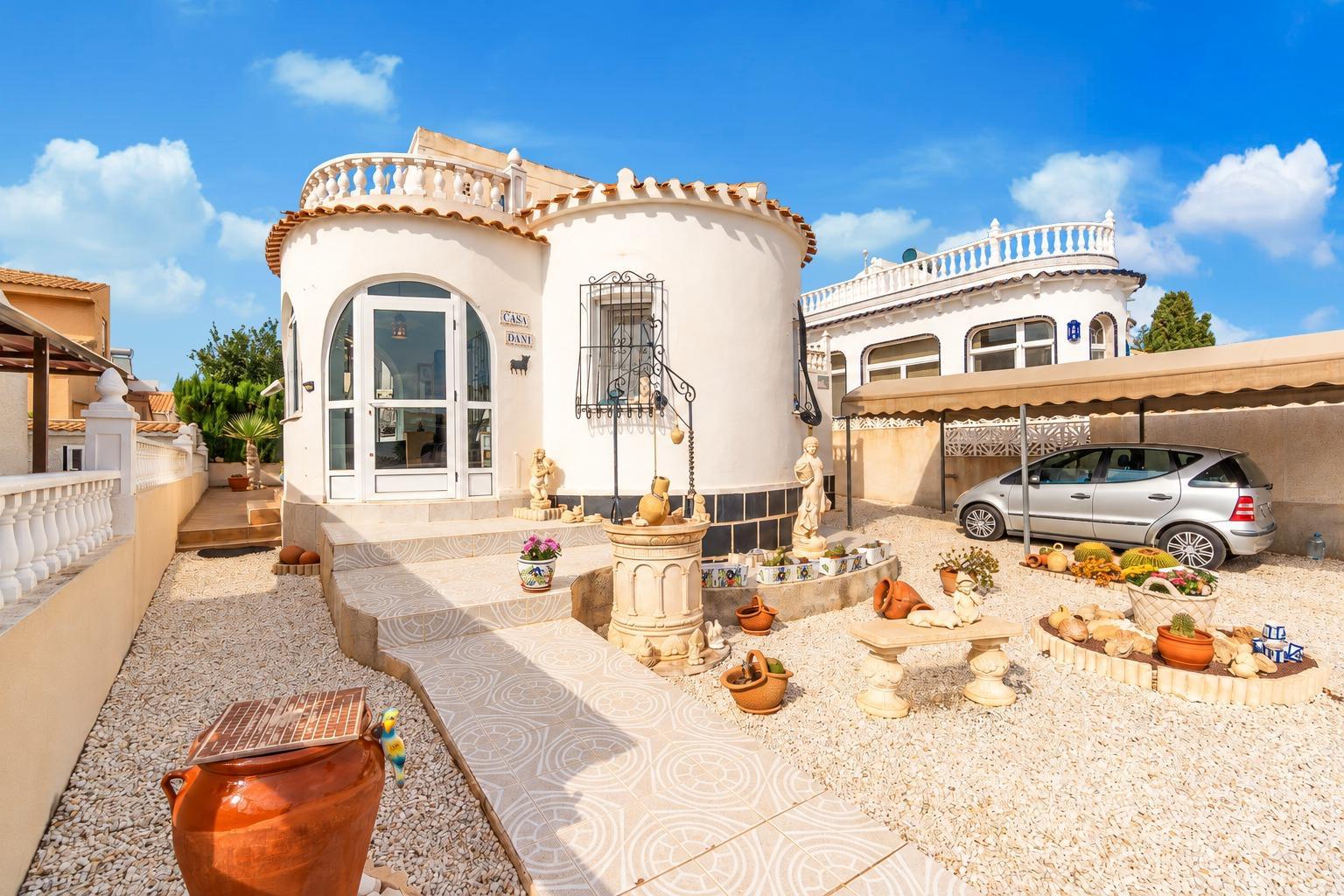 Villa in Orihuela Costa — image 1