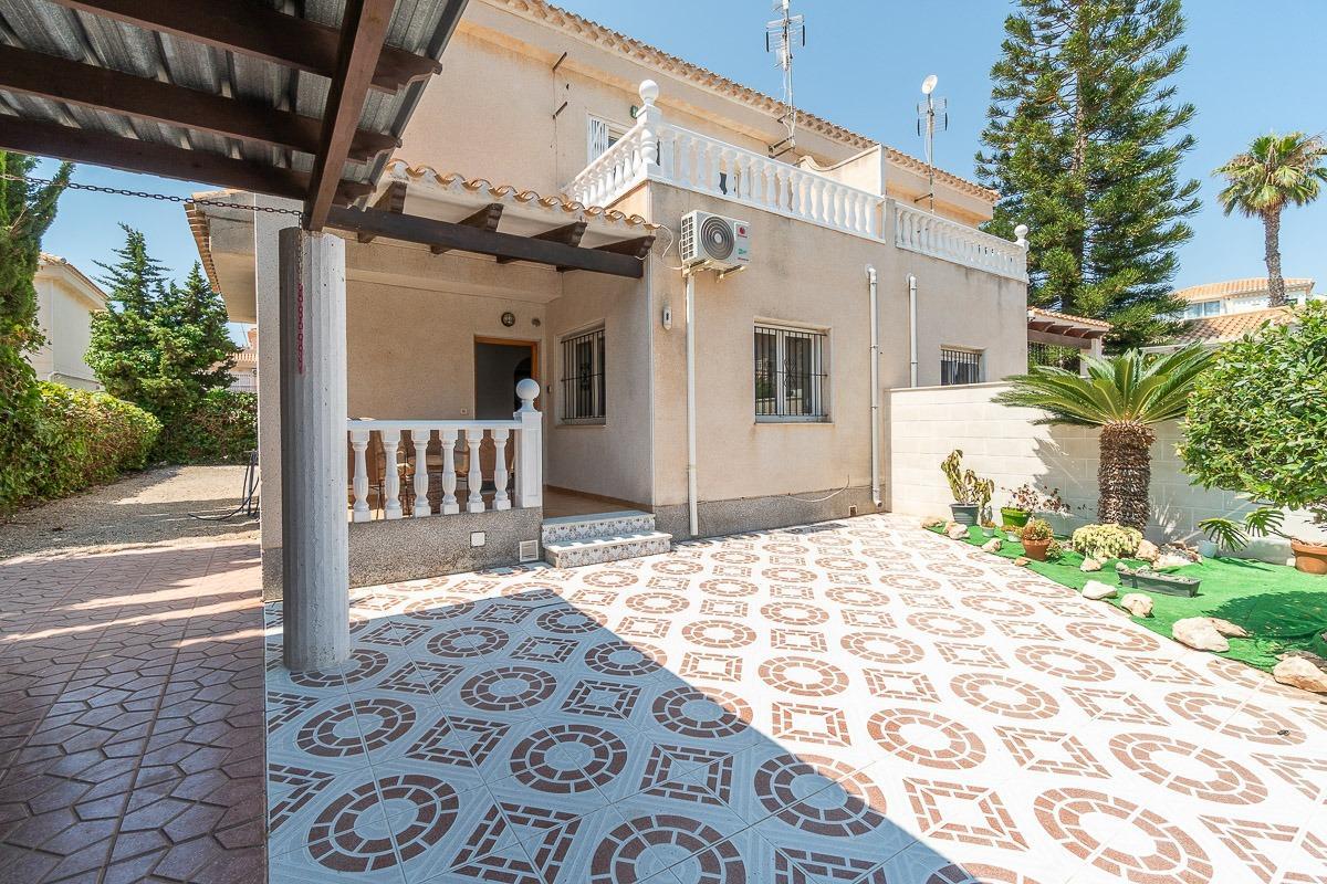Villa in Orihuela Costa — image 1