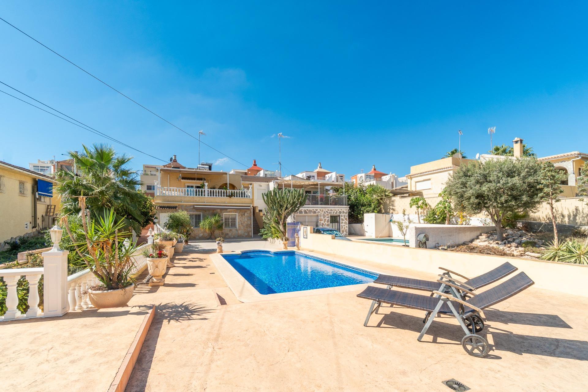 Villa in Orihuela Costa — image 1