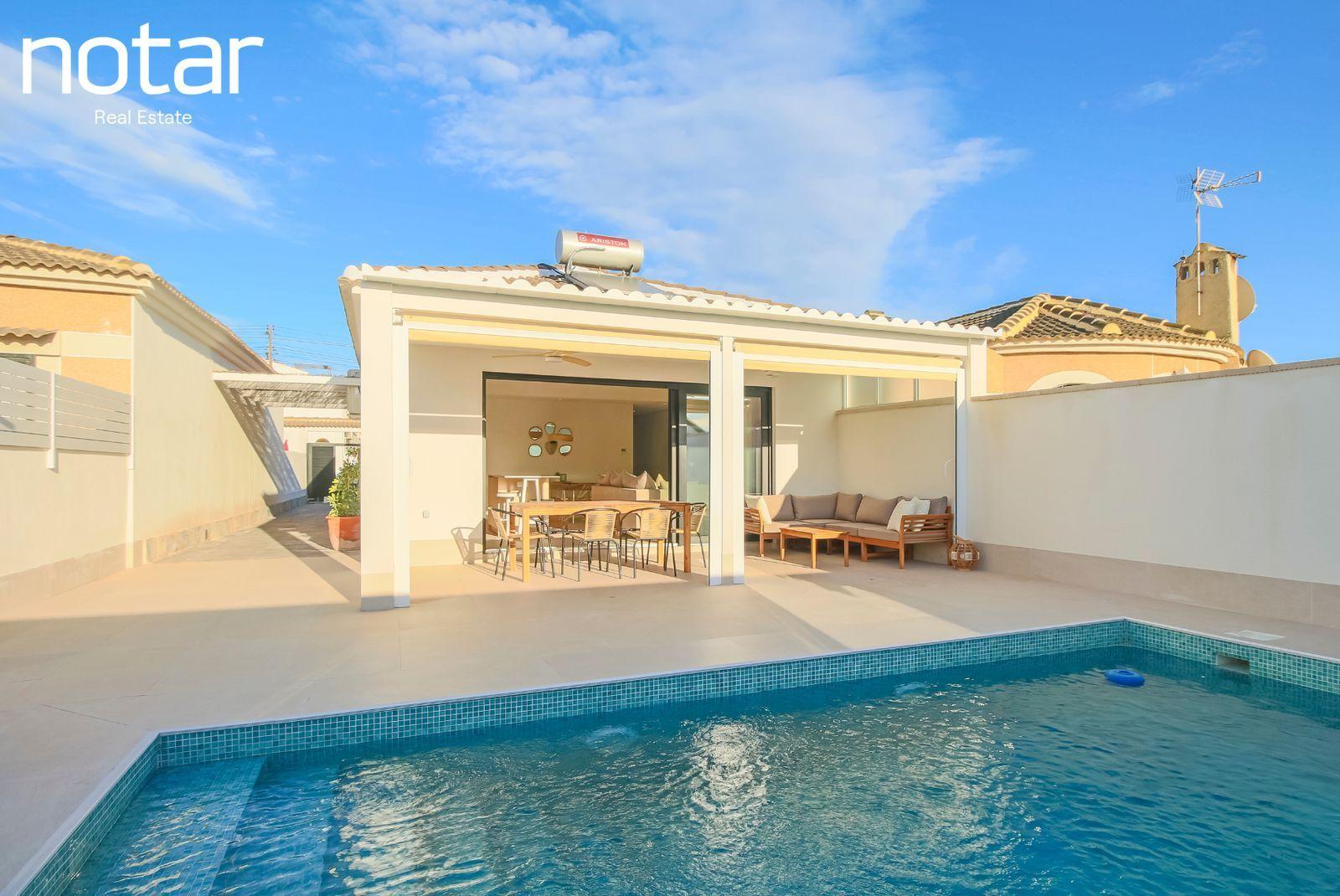 Villa in Torrevieja — image 1