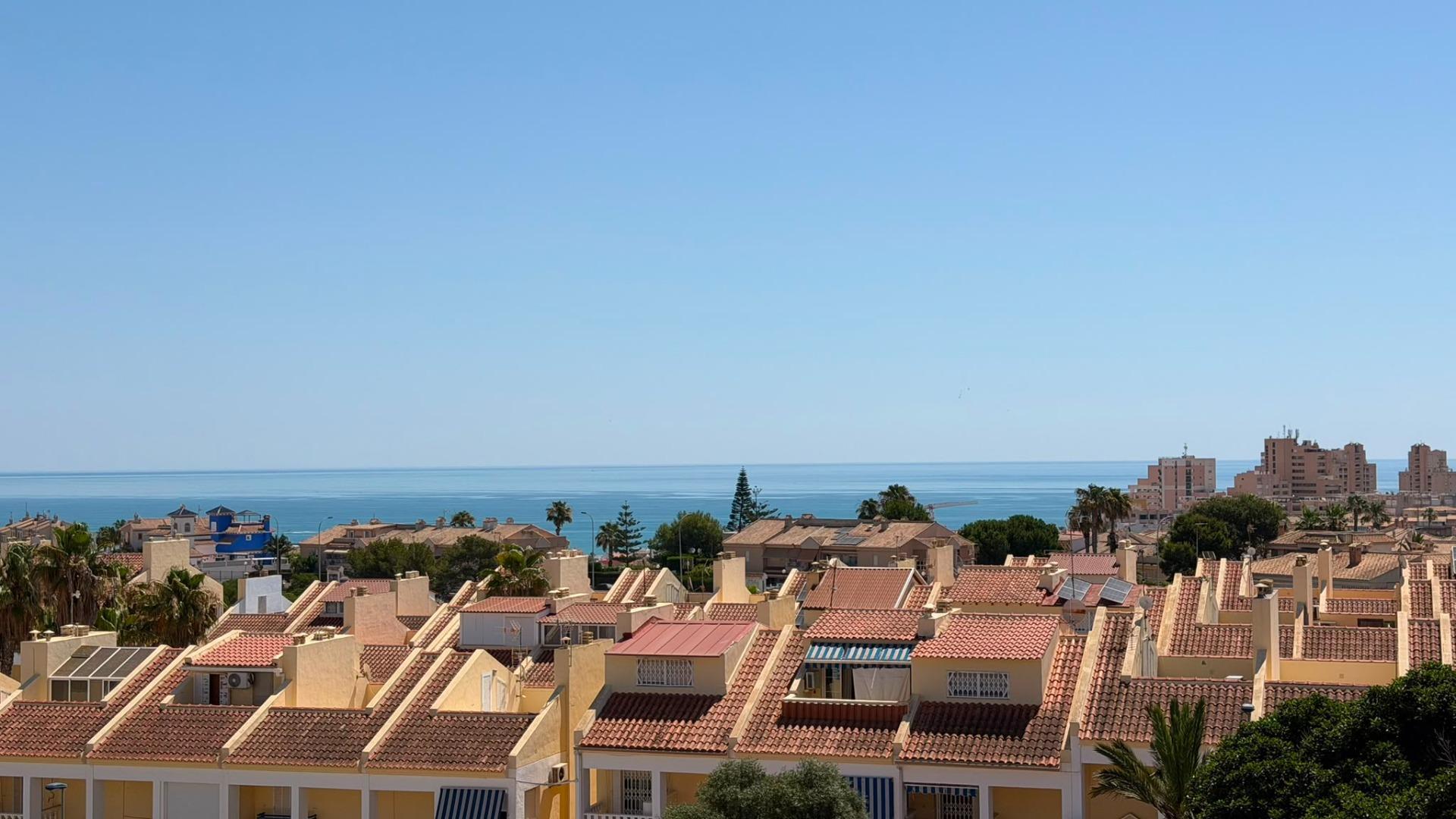 Apartment in Torrevieja — image 1