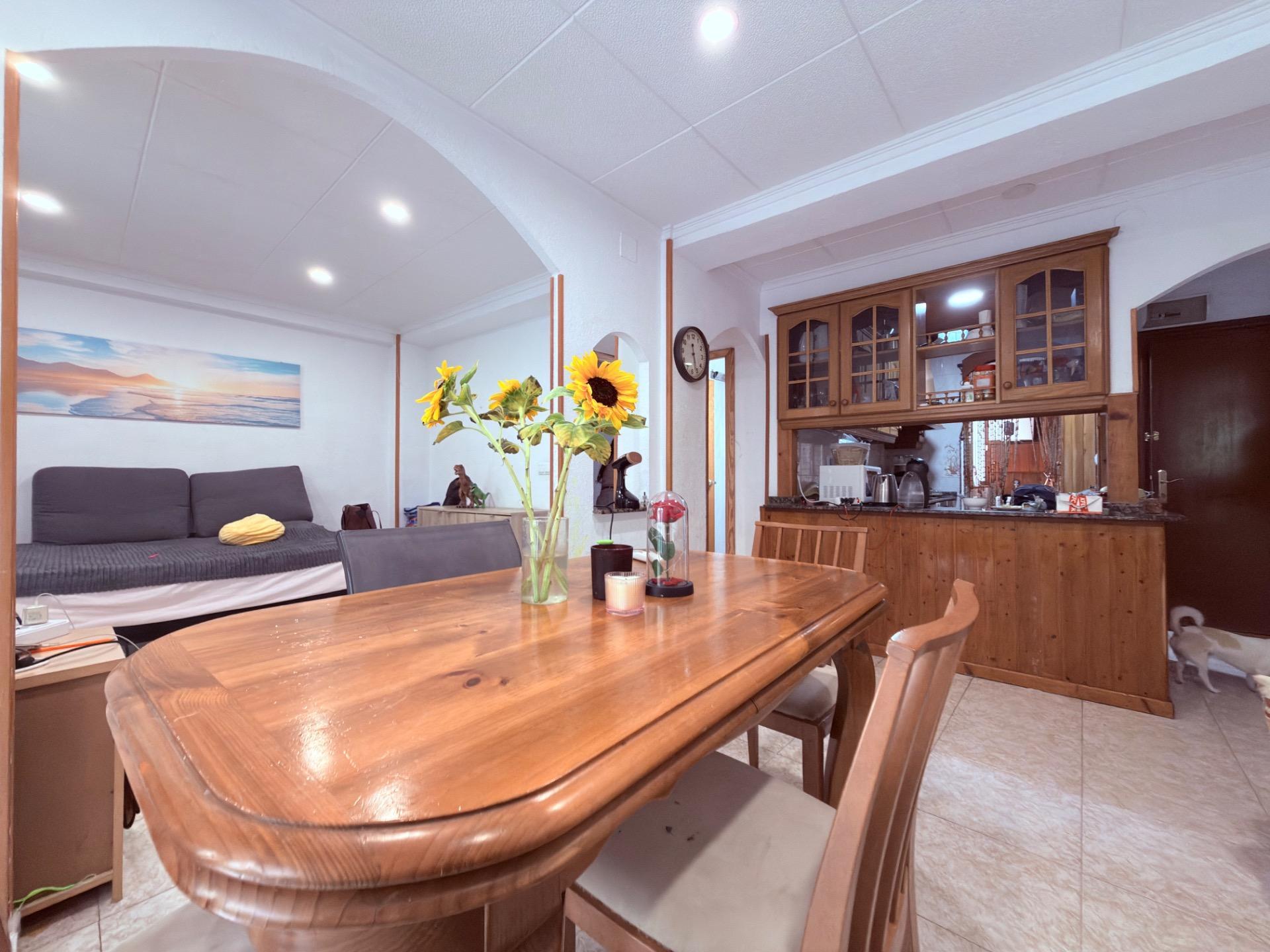 Apartment in Alicante — image 1