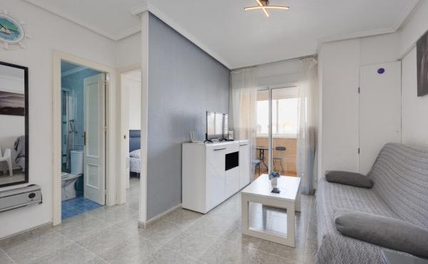 Apartment in Torrevieja — image 1