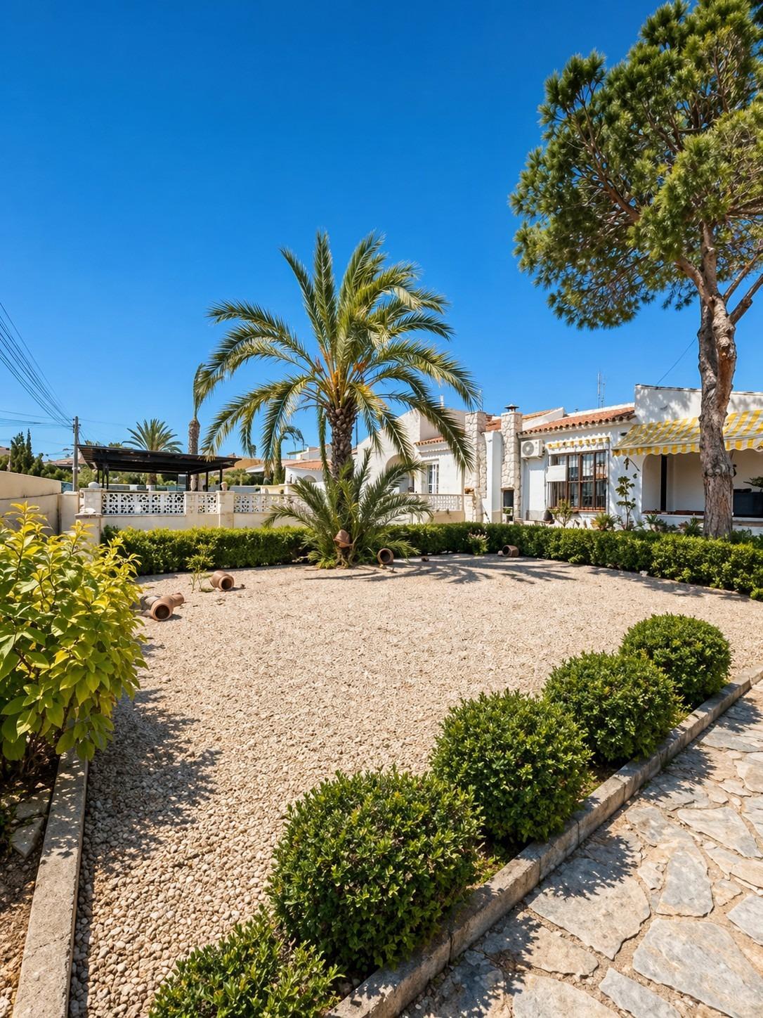 Villa in Torrevieja (Aguas Nuevas) — image 1