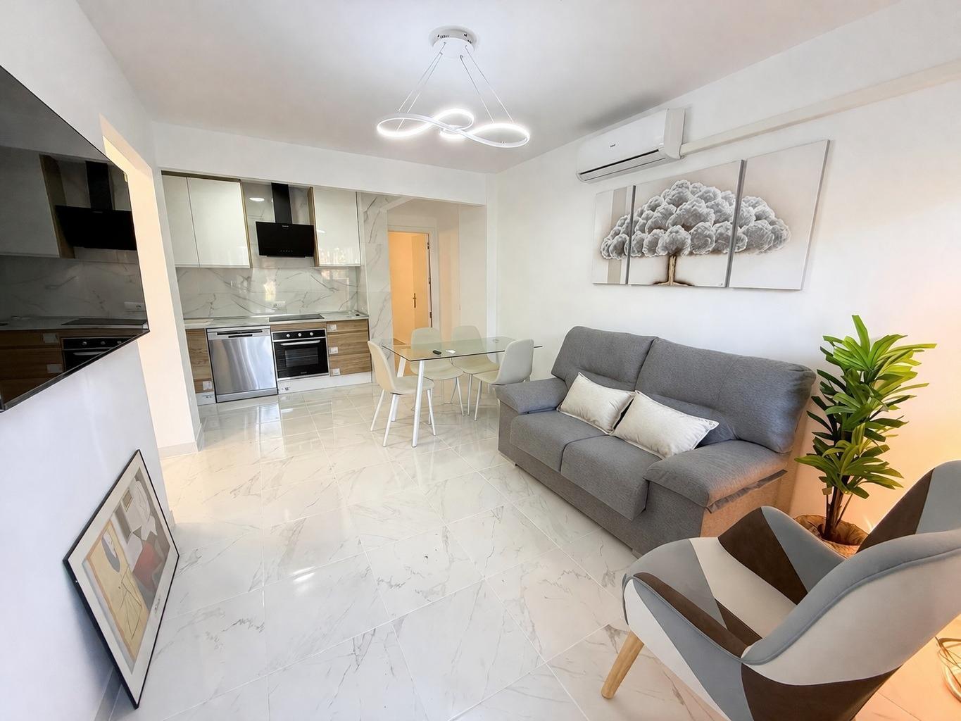 Apartment in Torrevieja (Parque De Las Naciones) — image 1
