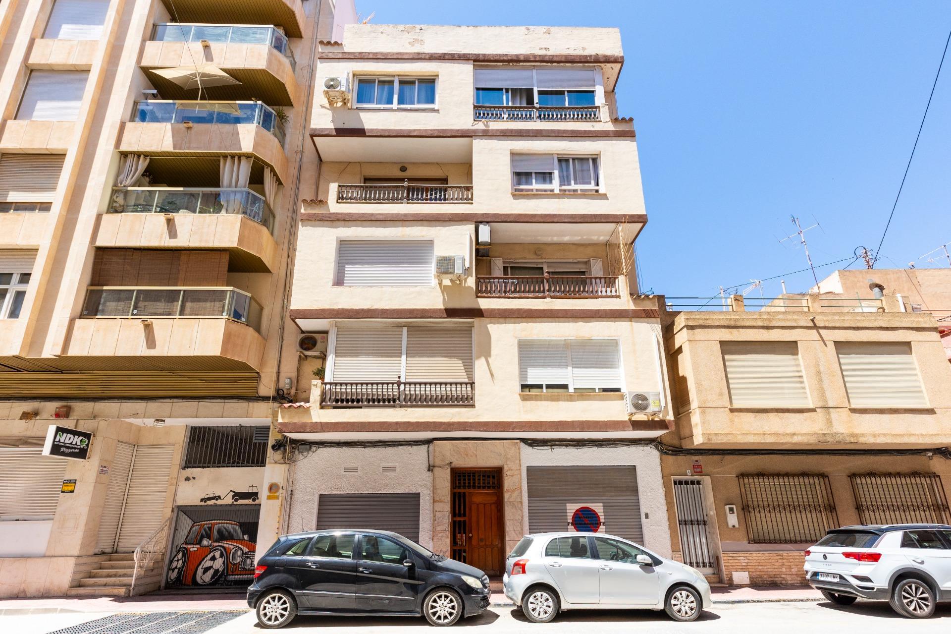 Apartment in Torrevieja (Puerto Deportivo) — image 1