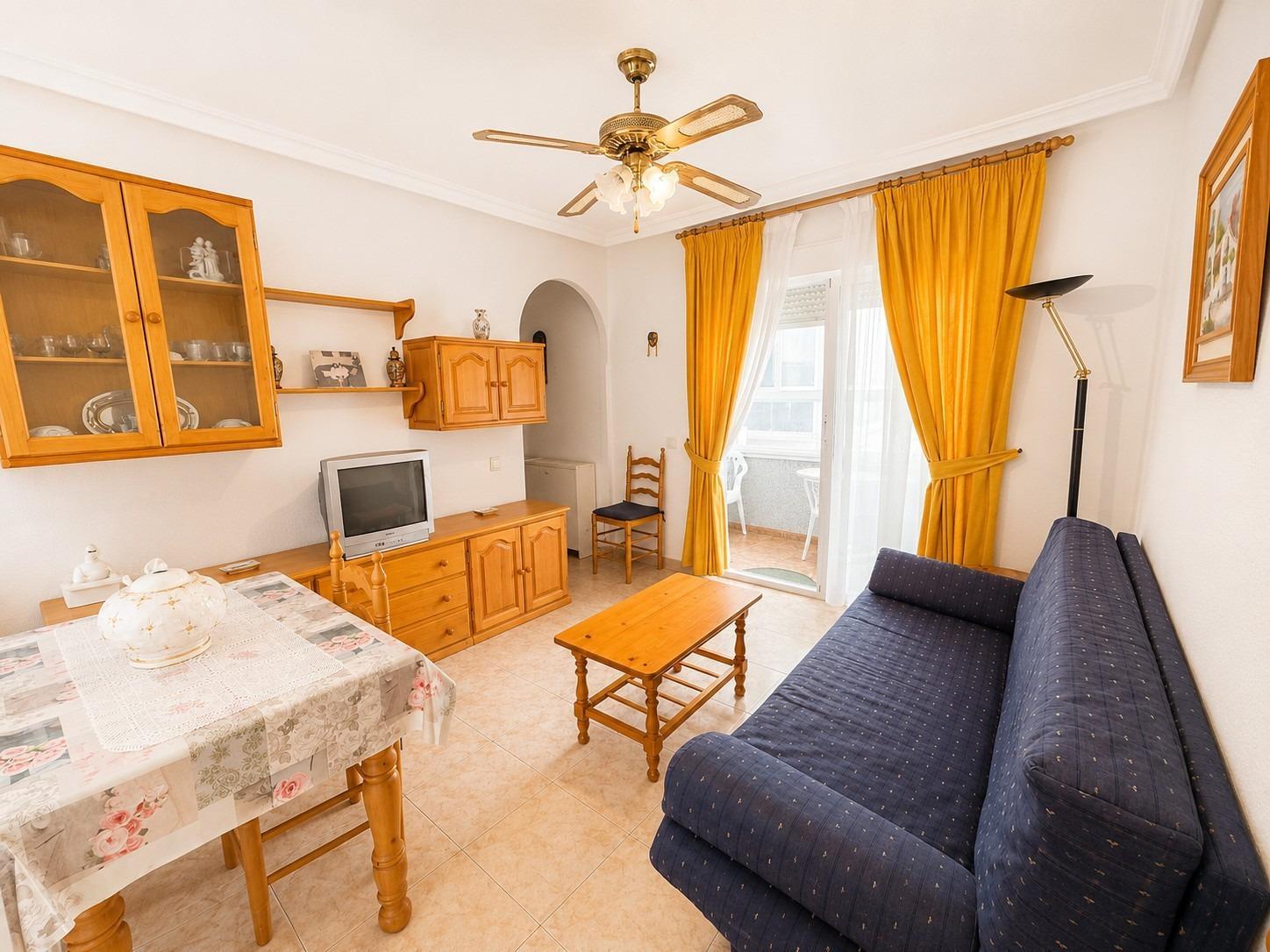 Apartment in Torrevieja (Estacion De Autobuses) — image 1