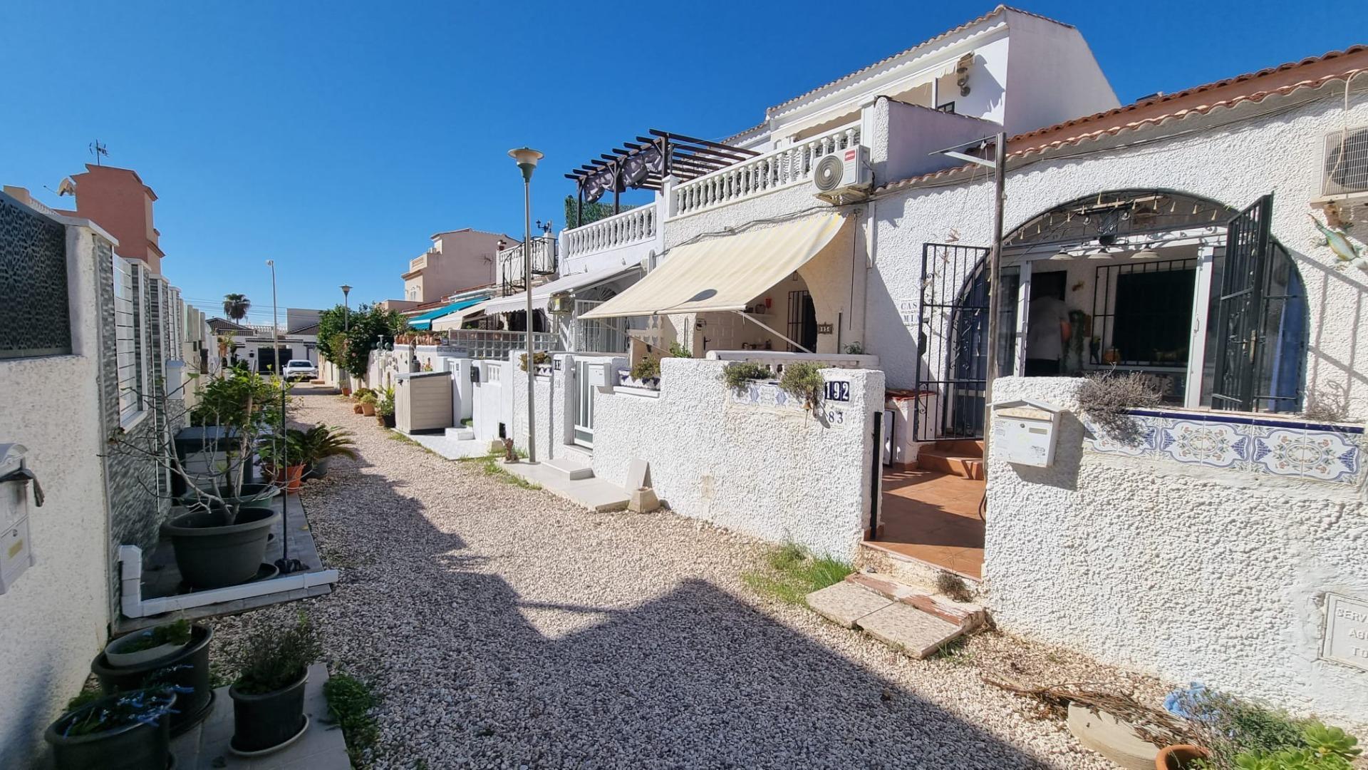 Apartment in Torrevieja — image 1