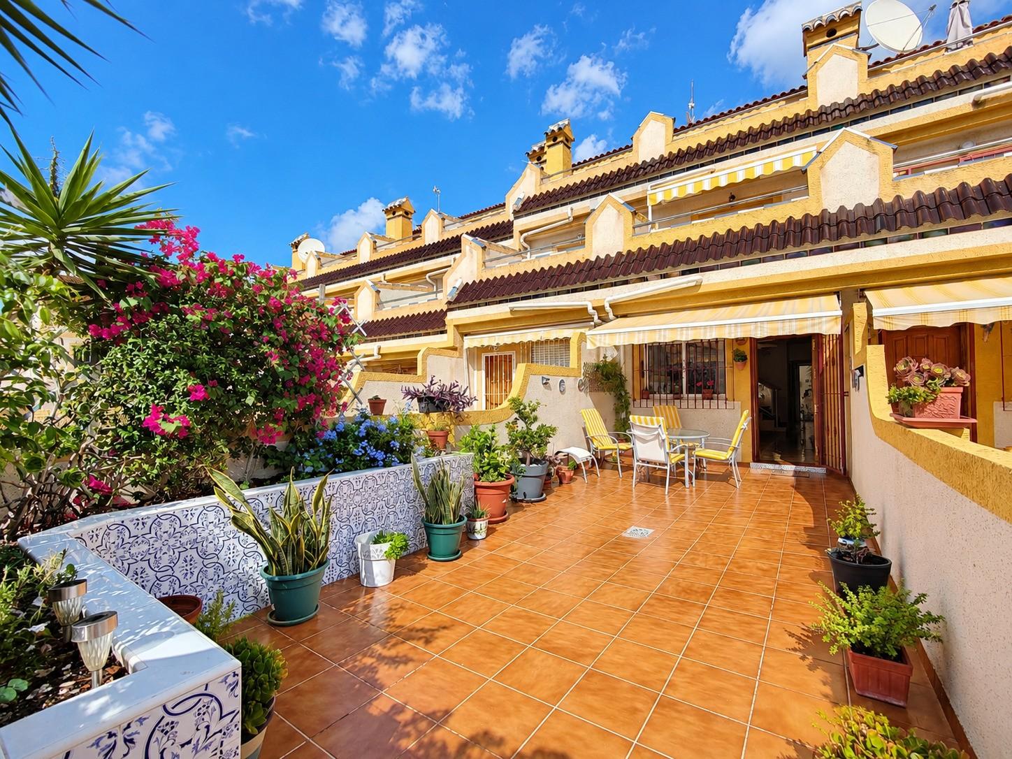 Townhouse in Orihuela Costa — image 1