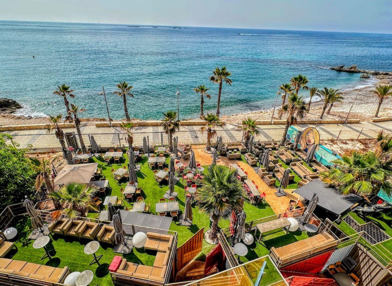 Club de playa exclusivo en primera línea de Villajoyosa