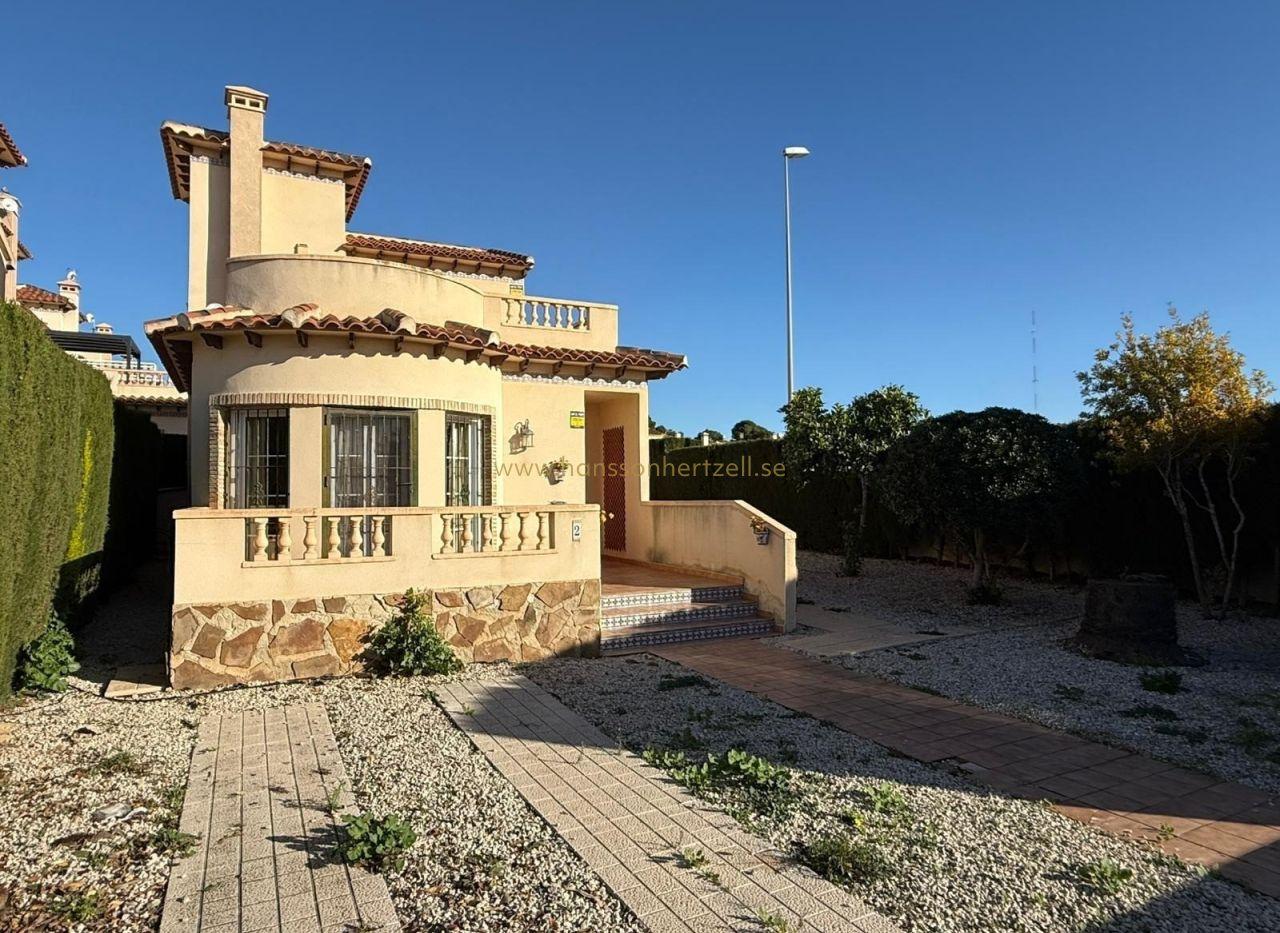 Independent Villa El Raso, Guardamar | 3 Bed, €255,000