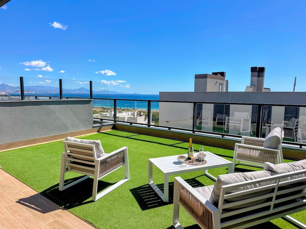 Apartment in Gran Alacant | 2 Bed, Large Terrace, Iconic Residencial — image 1