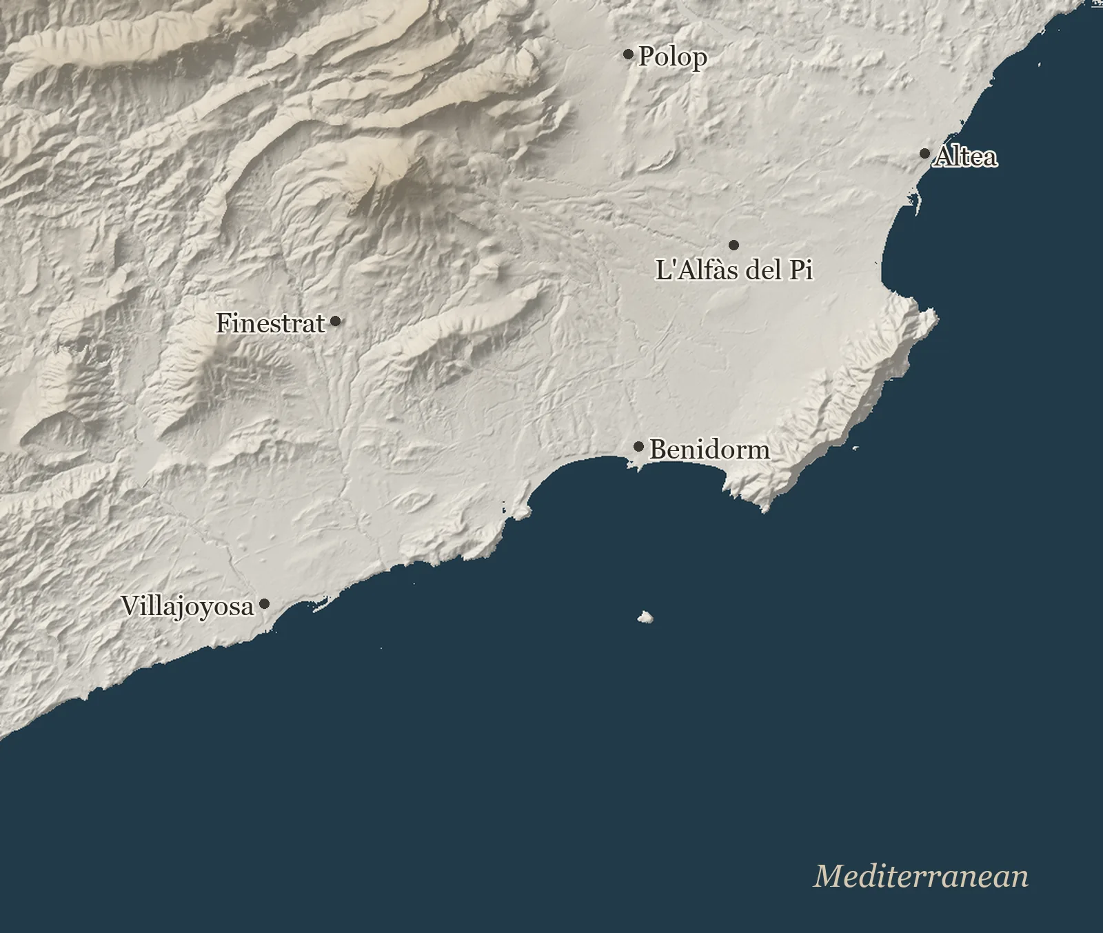 Reliefkarta över Benidormbukten från Villajoyosa till Altea, med Benidorm Poniente markerat